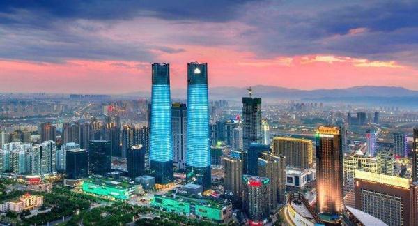 2025新澳门精准资料免费大全,澳门作为一个充满魅力的城市，吸引了无数人的目光。随着科技的不断发展，人们对于澳门的了解和探索也越来越深入。本文将围绕澳门这一主题展开，介绍澳门的历史背景、文化特色、经济发展以及旅游胜地等方面的内容，同时结合关键词2025新澳门精准资料免费大全，为读者提供更多关于澳门的信息资源。