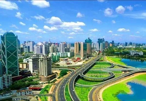 2025新版澳门天天开好彩大全,澳门是中国著名的旅游城市，以其独特的文化、历史背景和博彩业闻名于世。随着时代的发展，博彩行业也在不断创新和变革。本文将介绍关于澳门博彩行业的重要信息，特别是关于澳门天天开好彩的新版内容。本文将通过深入了解博彩行业的现状和未来趋势，为读者提供一份全面的澳门博彩指南。